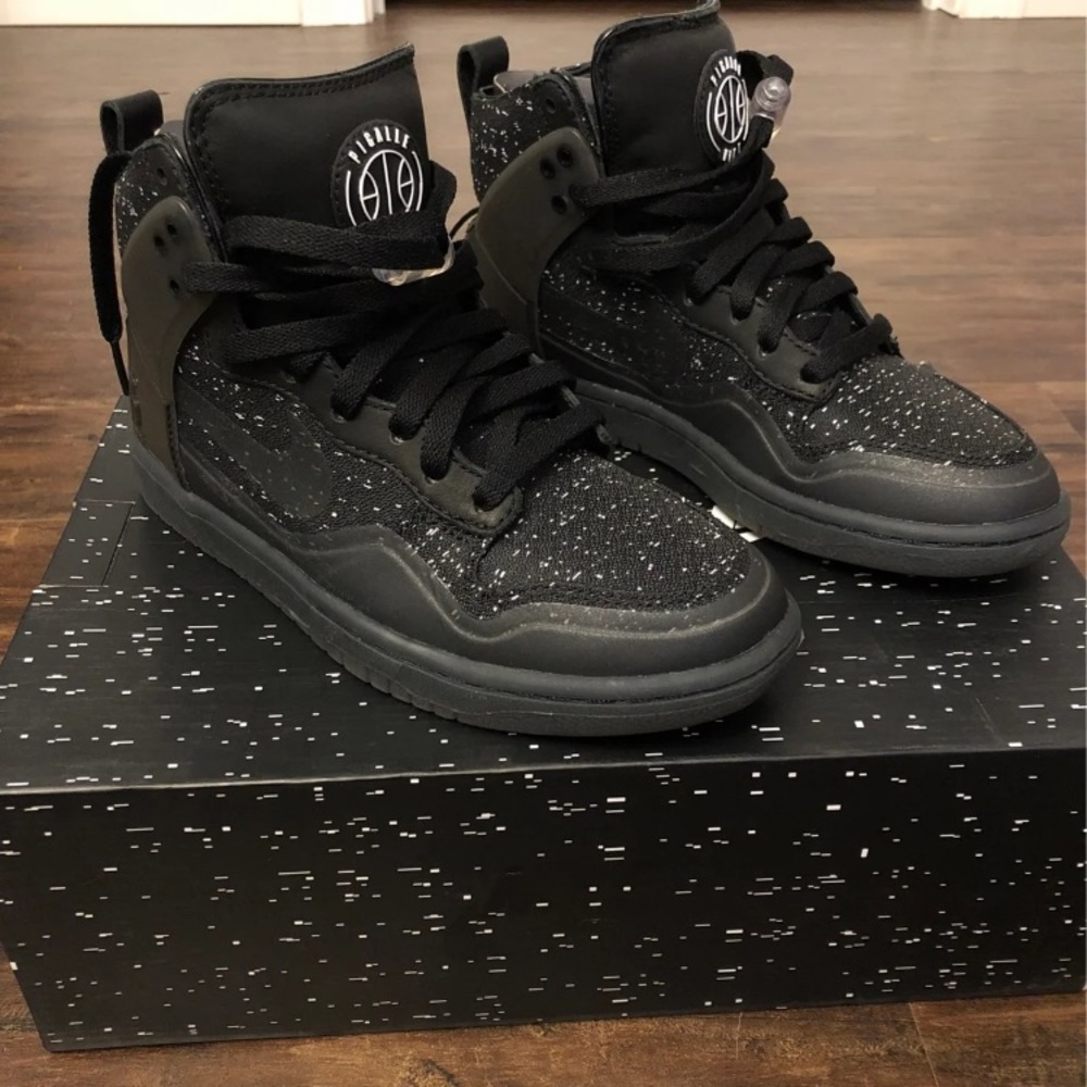Nike Dunk Lux SP PIGALLE COLLABORATION